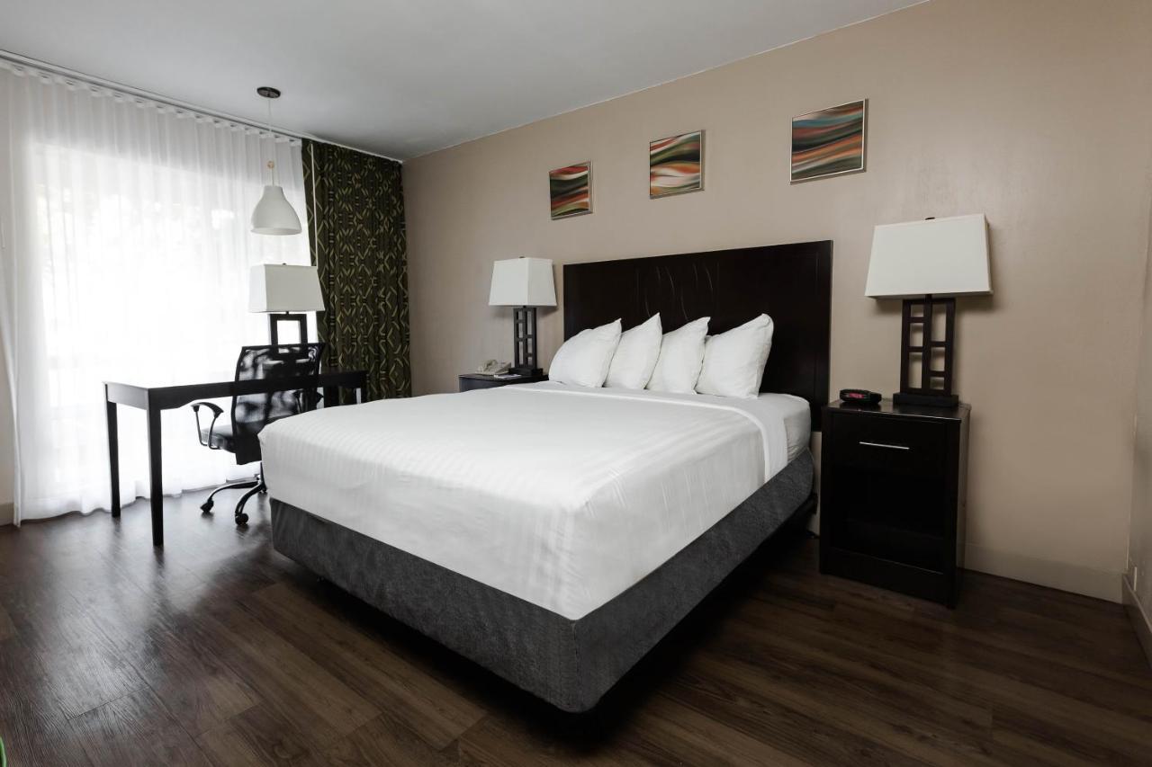 Vagabond Inn Окснард Екстериор снимка