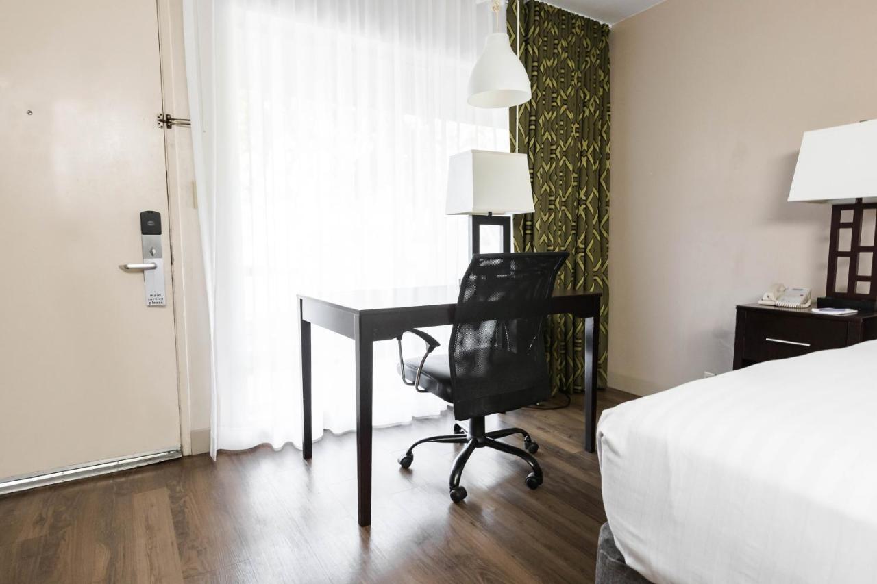 Vagabond Inn Окснард Екстериор снимка